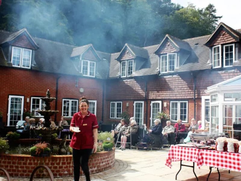 Felbury House - Assisted Living in Dorking, England photo 1