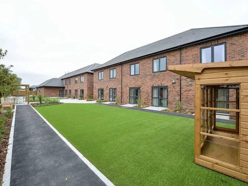 Grosvenor Manor Care Centre - Nursing Home in Chester, England photo 3