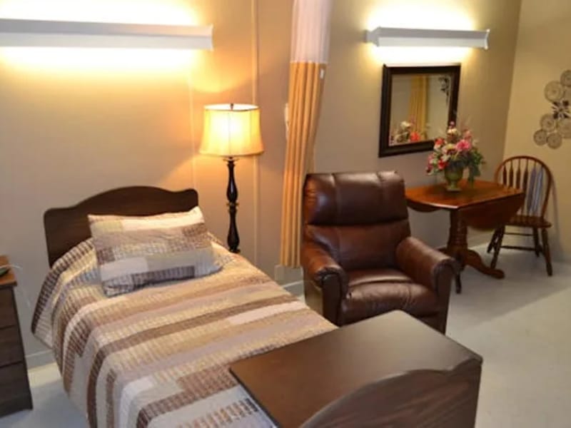 Spring Creek Post-Acute Rehabilitation Center - Nursing Home in Murray, KY photo 2