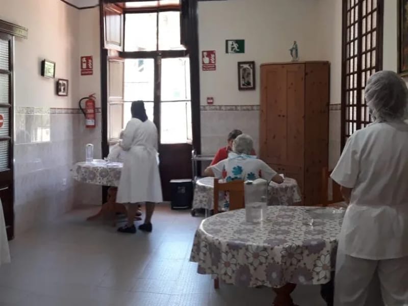 Residencia Labouré - Hogar de Ancianos in Santa Brígida, Canarias photo 3