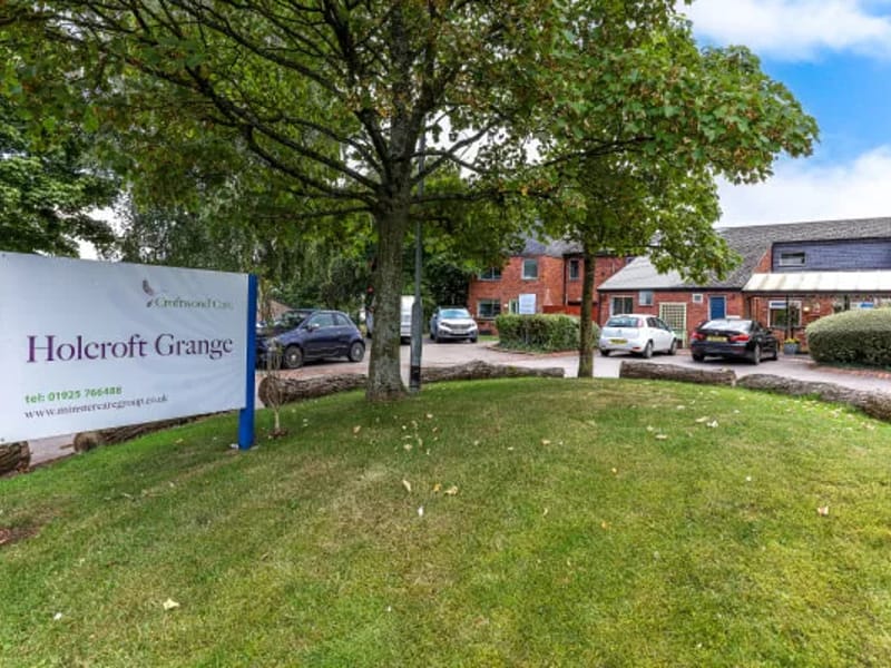 Holcroft Grange Residential Care Home - Nursing Home in Warrington, England photo 2