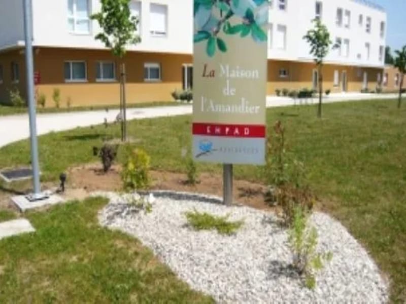 Ehpad La Maison De L Amandier - EHPAD in ST MARCEL, Bourgogne-Franche-Comté photo 2
