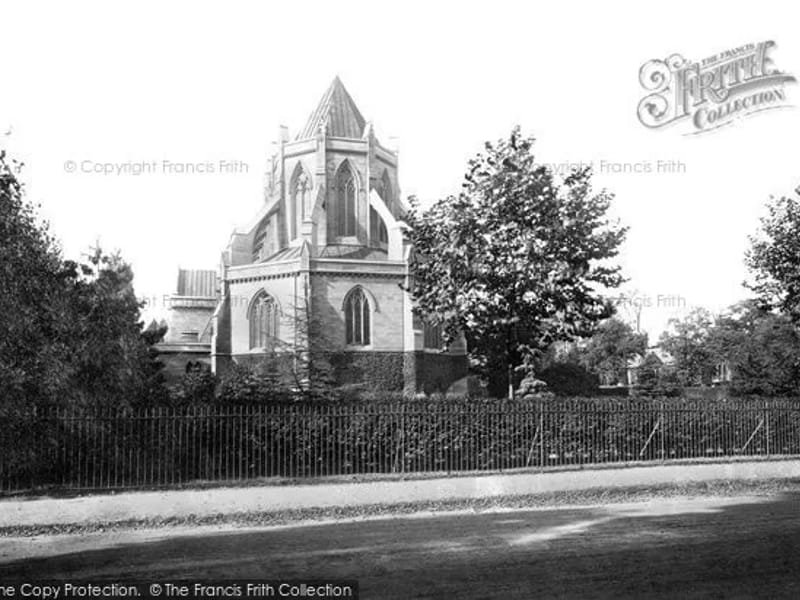 Walsingham Support - St John's - Assisted Living in Teddington, England photo 3