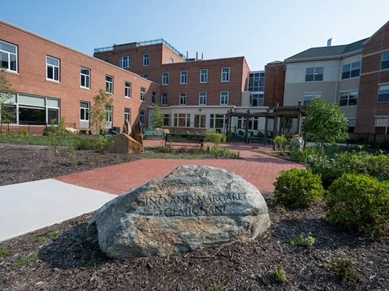 Lorien Mays Chapel - Nursing Home in Timonium, MD photo 2