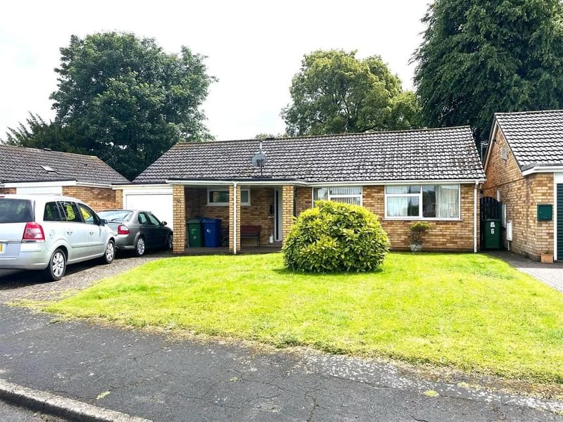 Lanrick Cottage - Assisted Living in Rugeley, England photo 2
