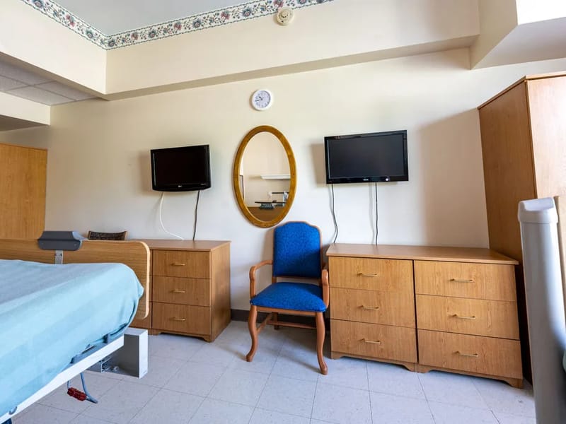 Autumn Lake Healthcare at Glade Valley - Nursing Home in Walkersville, MD photo 2