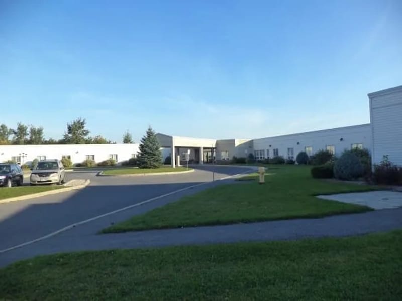 Manoir Marochel - Nursing Home in Ottawa, ON photo 1