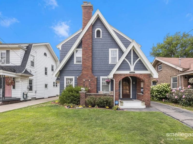 Alger Heights - South - Assisted Living in Grand Rapids, MI photo 2