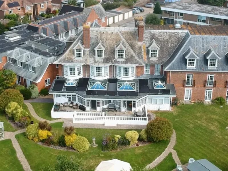 Oaklands Grange - Nursing Home in Wallasey, England photo 3