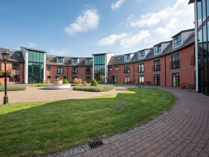 Pax Hill Nursing Home - Nursing Home in Farnham, England photo 3