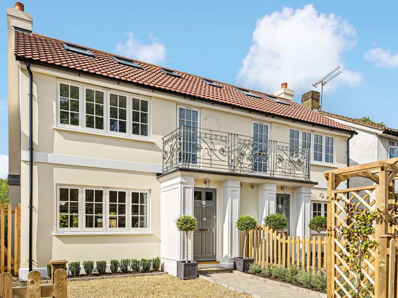 Fairview in Enfield, England photo 1