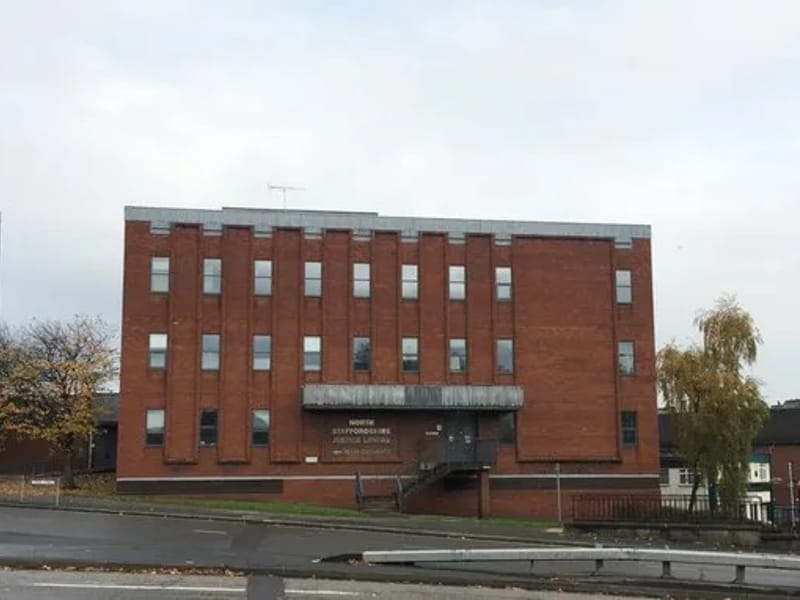 Grove Court - Assisted Living in Newcastle Under Lyme, England photo 3