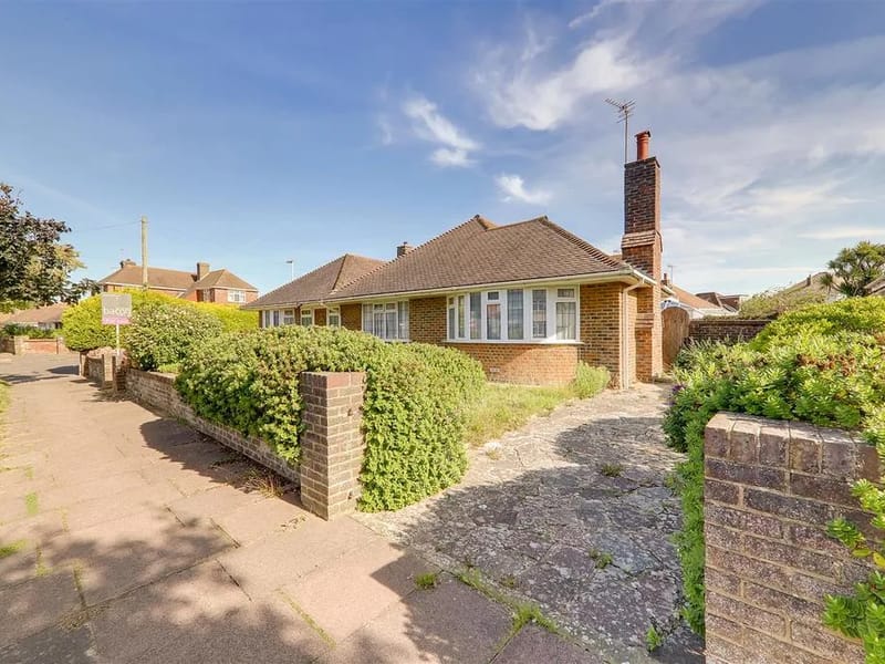 Alinora Crescent - Assisted Living in Worthing, England photo 2