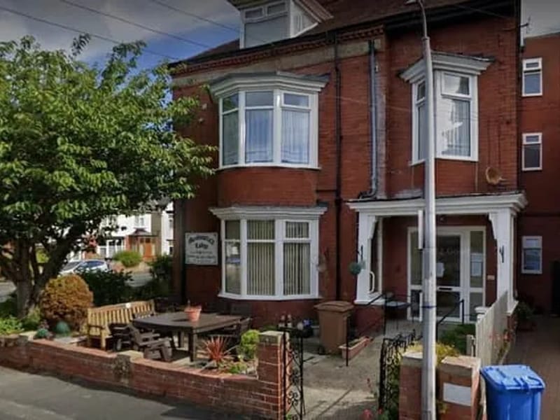Meadowfield Lodge - Assisted Living in Bridlington, England photo 3