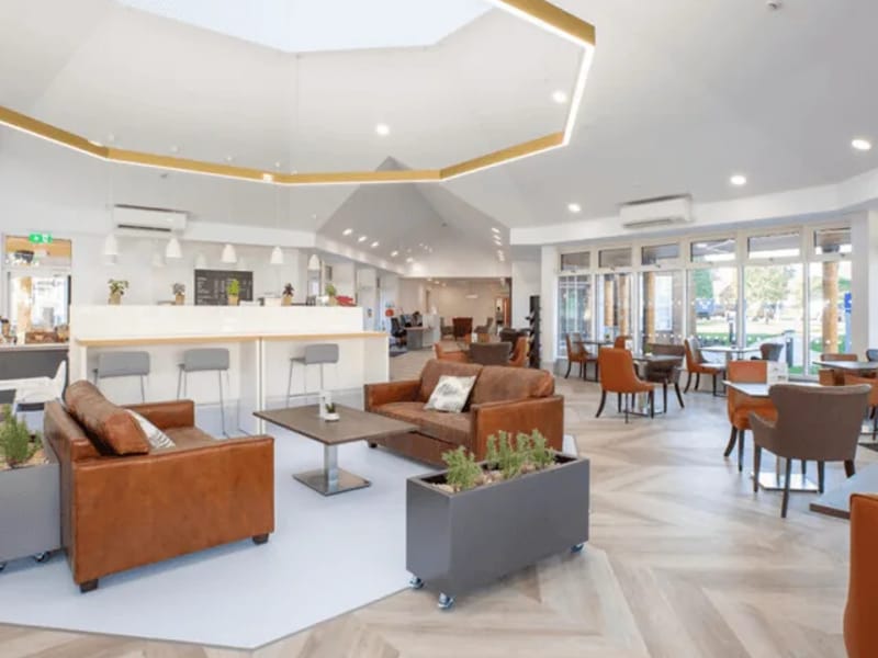 Eliza Palmer Hub - Assisted Living in Walton-On-Thames, England photo 2