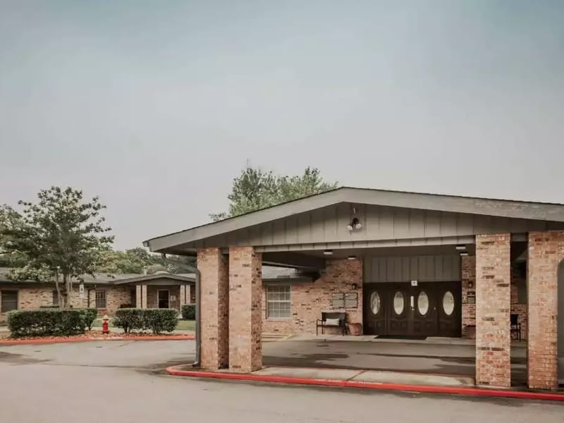 Town & Country Health & Rehab - Nursing Home in Minden, LA photo 2