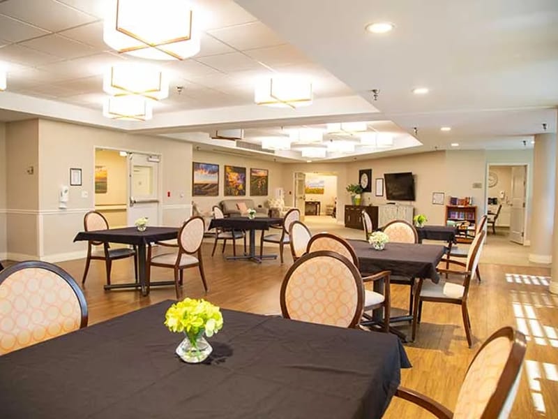 Manor of the Plains - Assisted Living in Dodge City, KS photo 3