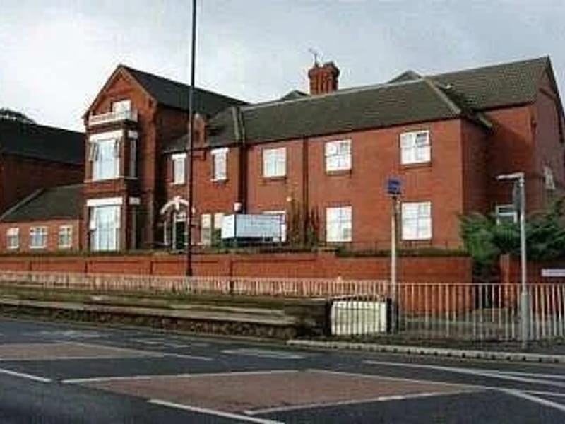 Chestnut Rise Nursing Home - Nursing Home in Doncaster, England photo 2
