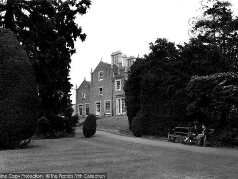 Broadoak Lodge - Assisted Living in Melton Mowbray, England photo 2