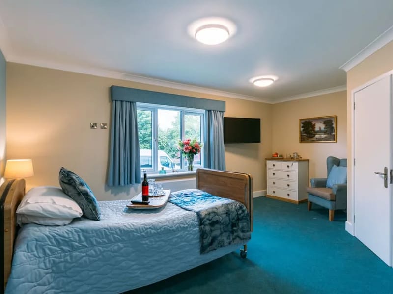 Cumberworth Lodge Care Home - Nursing Home in Doncaster, England photo 3