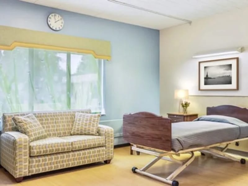 Briarwood Nursing and Rehabilitation - Nursing Home in Flint, MI photo 2