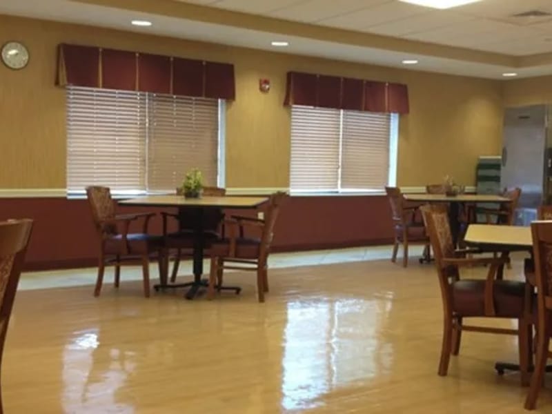 Briarwood Nursing and Rehabilitation - Nursing Home in Flint, MI photo 3
