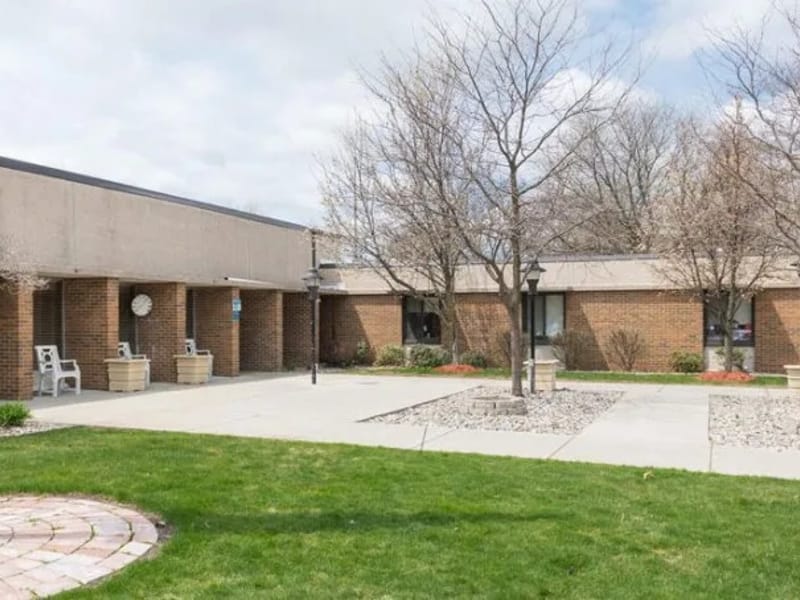 Briarwood Nursing and Rehabilitation - Nursing Home in Flint, MI photo 1