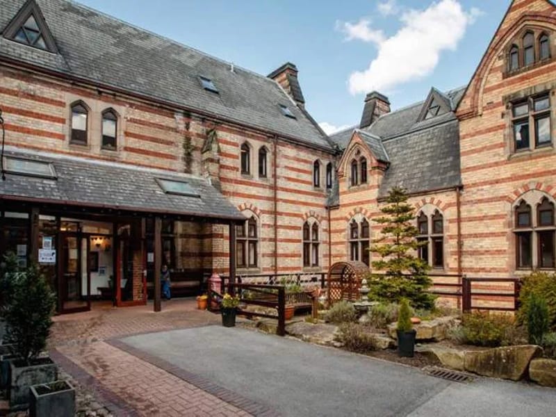 St Dominic's Court - Assisted Living in Stoke-On-Trent, England photo 3