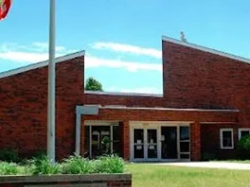 The Wolfe Living Center at Summit Ridge — Nursing Home, Harrah, OK · photo 1