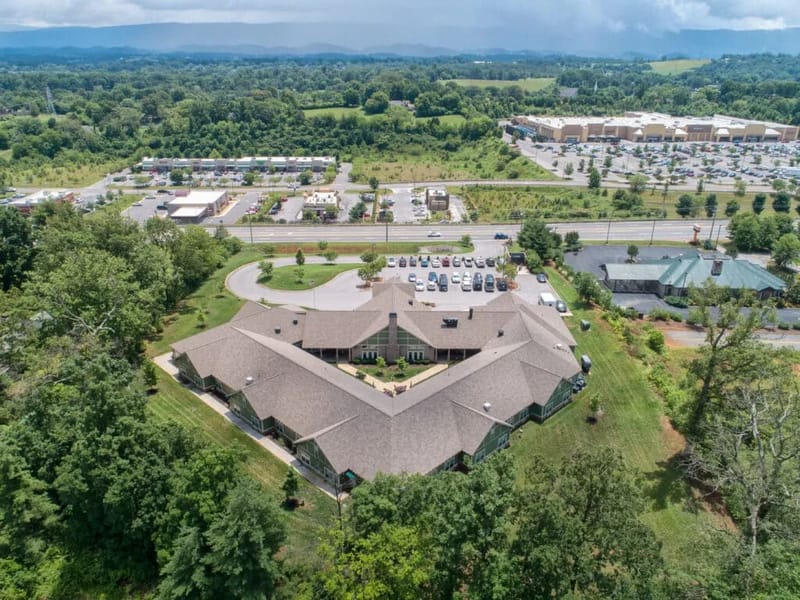 Clover Hill Senior Living - Assisted Living in Maryville, TN photo 2