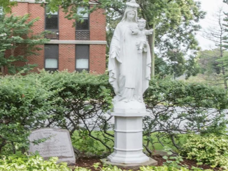 Carmel Richmond Healthcare and Rehabilitation Center - Nursing Home in Staten Island, NY photo 1