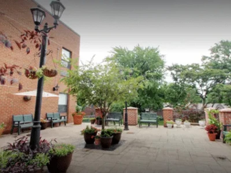 Carmel Richmond Healthcare and Rehabilitation Center - Nursing Home in Staten Island, NY photo 3