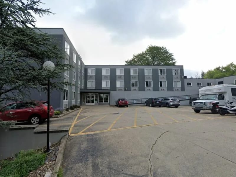 Heritage Center - Nursing Home in Huntington, WV photo 2