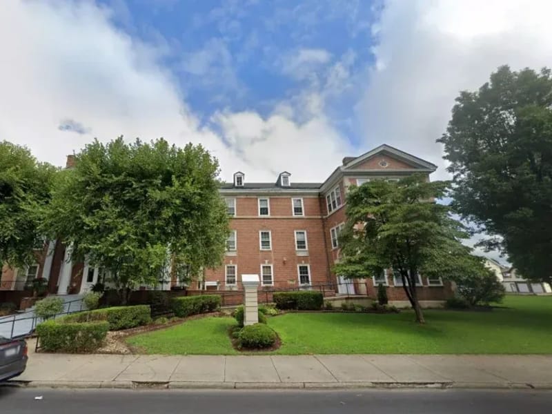 Heritage Center - Nursing Home in Huntington, WV photo 3