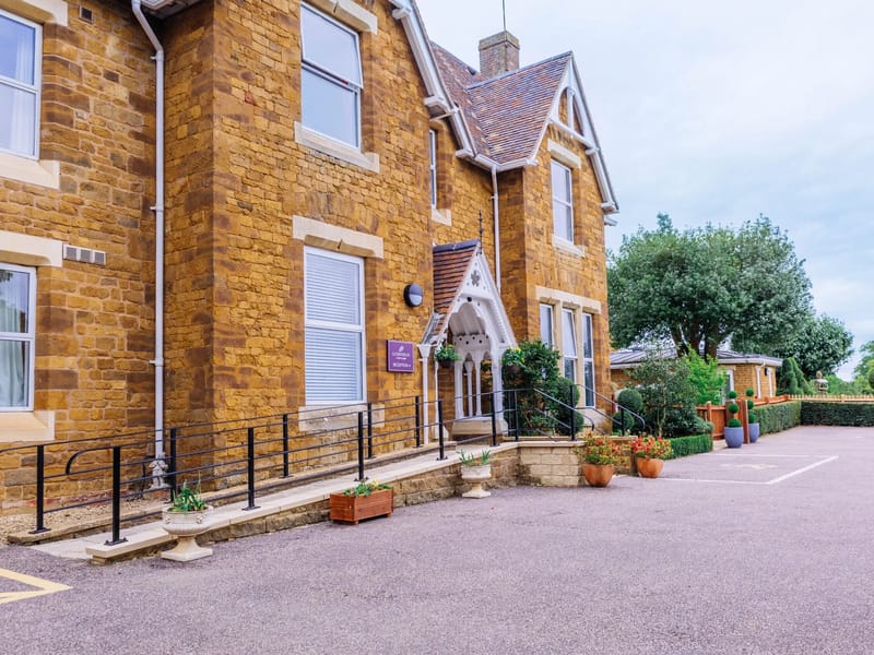 Glebefields Care Home - Nursing Home in Banbury, England photo 1