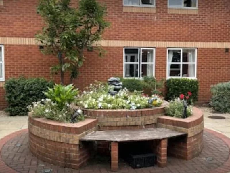 Alexia Court Care Home - Nursing Home in Walsall, England photo 2