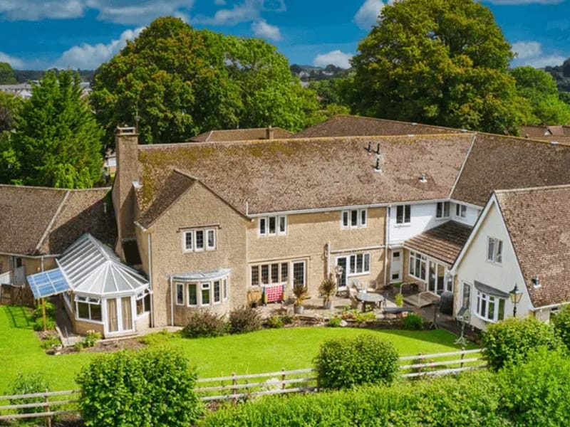 Oak Lodge - Nursing Home in Chard, England photo 3