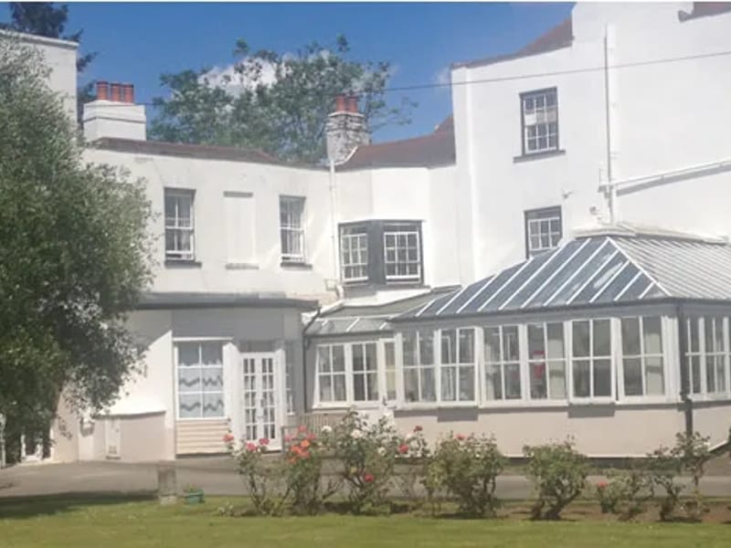 Sunbury Nursing Homes - Nursing Home in Sunbury On Thames, England photo 2