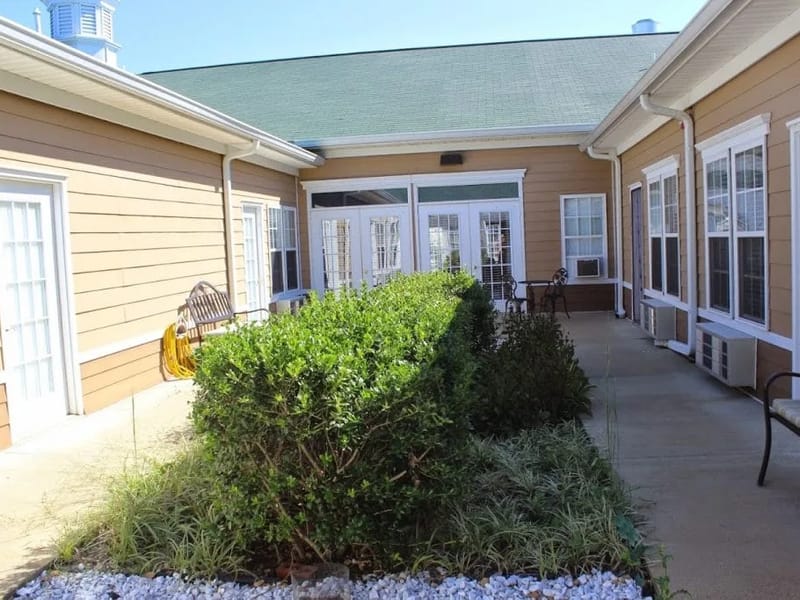 Someroak Senior Living - Assisted Living in Somerville, TN photo 4