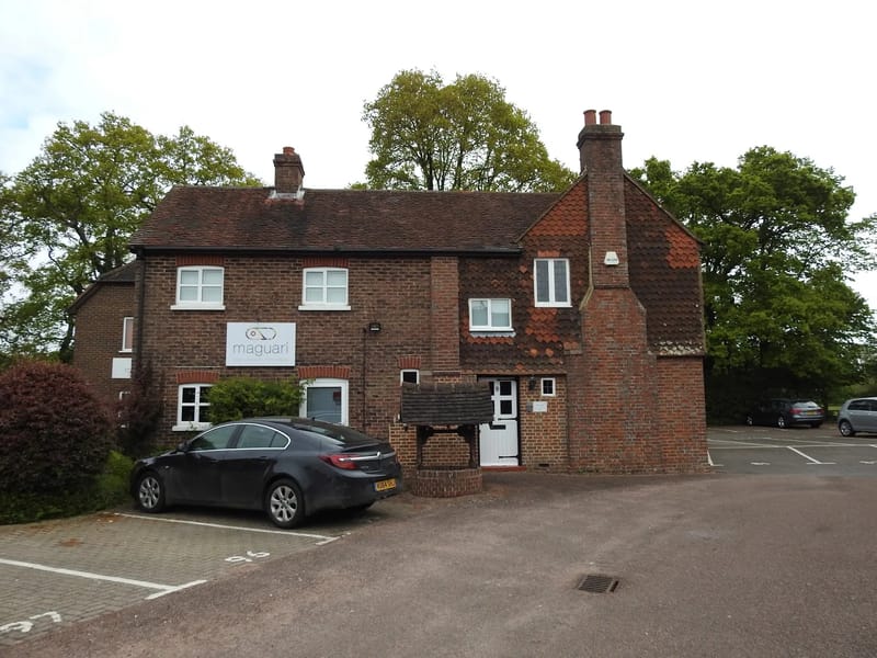 Oak House in Crawley, England photo 3