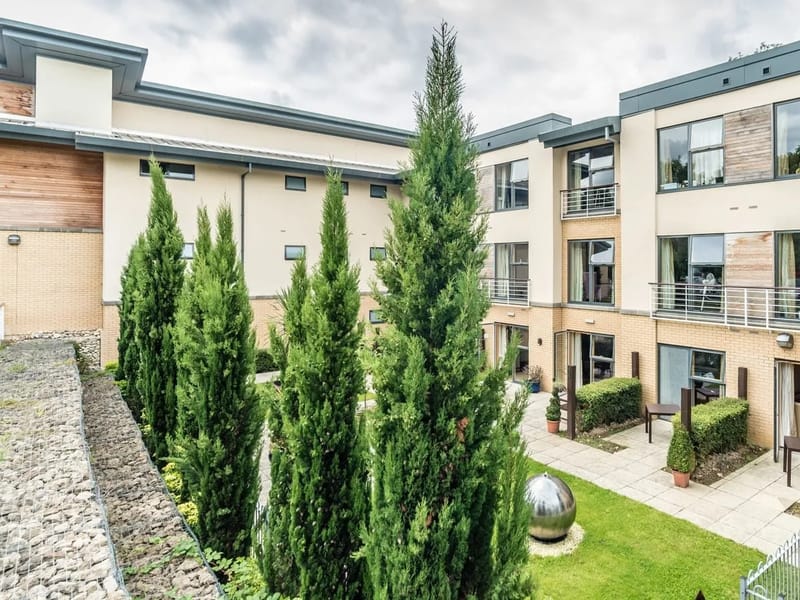 Gloucestershire House - Care Home with Nursing Physical Disabilities in Cheltenham, England photo 1
