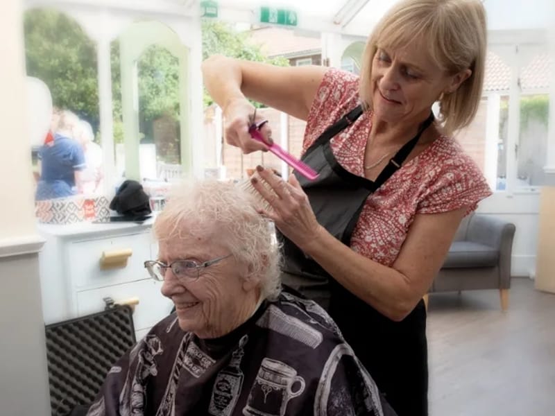 Barnby Court Care Home - Assisted Living in Retford, England photo 2