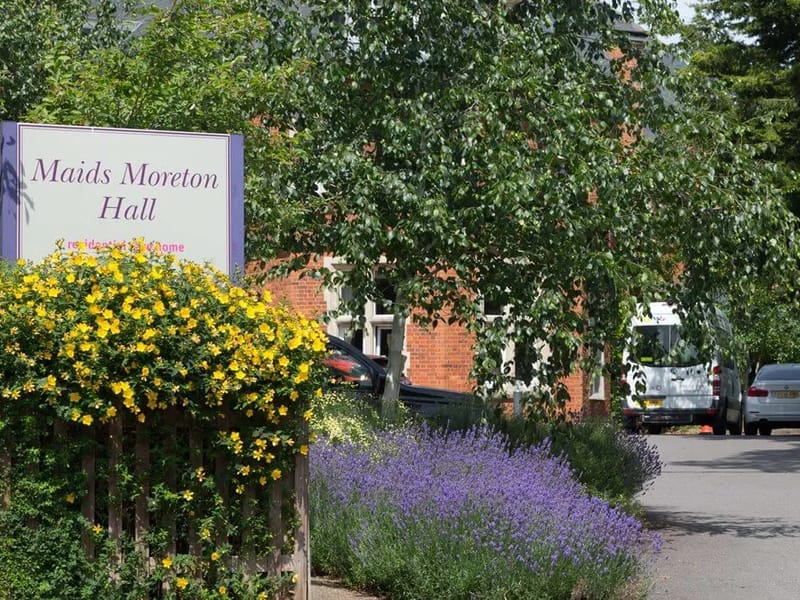 Maids Moreton Hall - Nursing Home in Buckingham, England photo 2