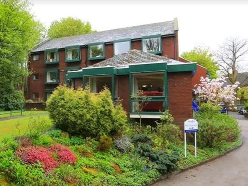 Parkdale Care Home - Nursing Home in Wolverhampton, England photo 2