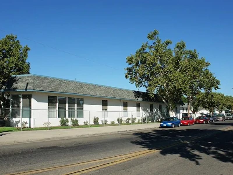 Countryside Care Center - Nursing Home in Fresno, CA photo 2