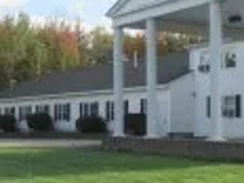 Ledgewood Manor - Nursing Home in Windham, ME photo 2