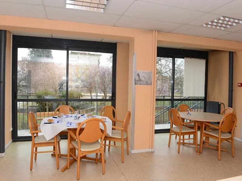 RESIDENCE JOLIVOT - Maison de Retraite in LYON, Auvergne-Rhône-Alpes photo 1