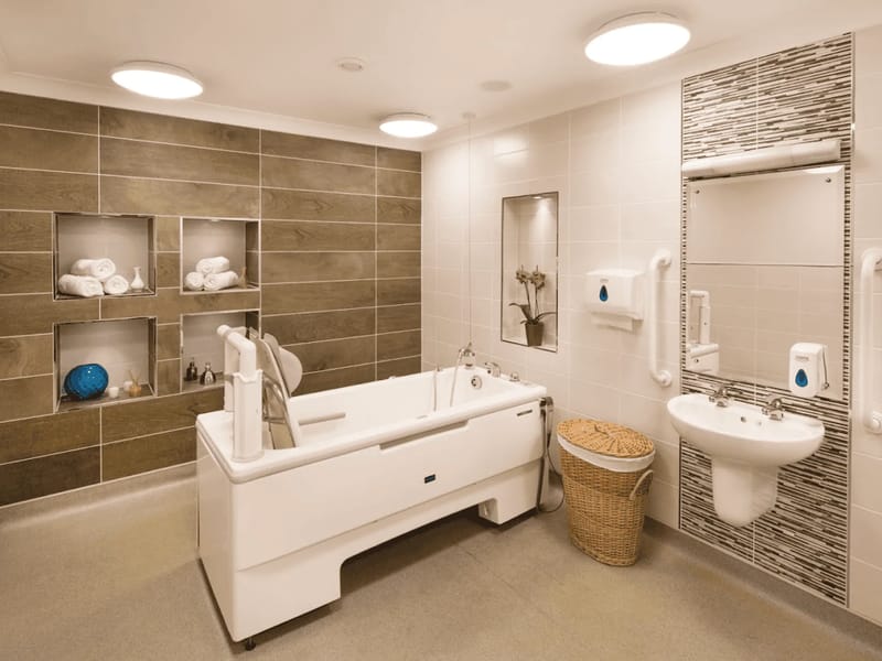 Staplehurst Manor Care Home - Nursing Home in Tonbridge, England photo 2