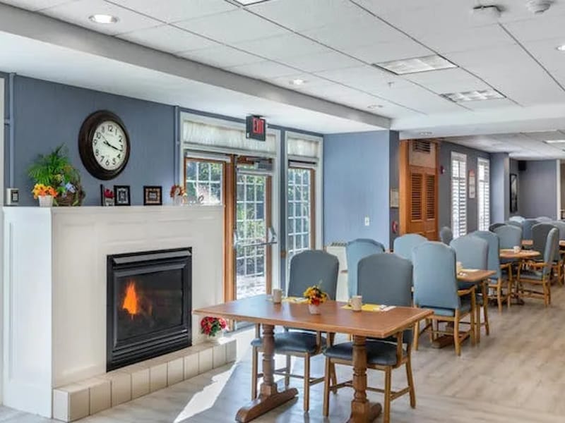 Elderwood Assisted Living at West Seneca - Assisted Living in Buffalo, NY photo 2