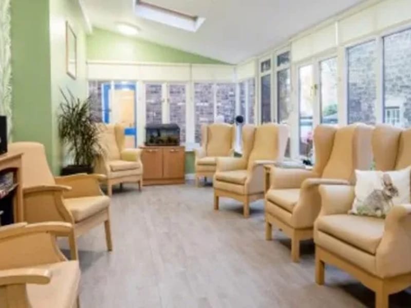 Moorfield House - Nursing Home in Newcastle Upon Tyne, England photo 3